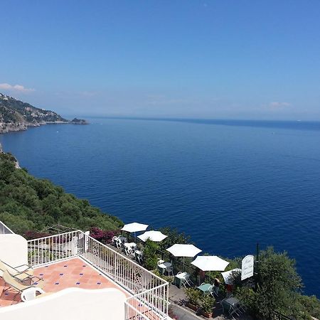 Open Gate Hotel Praiano Bagian luar foto