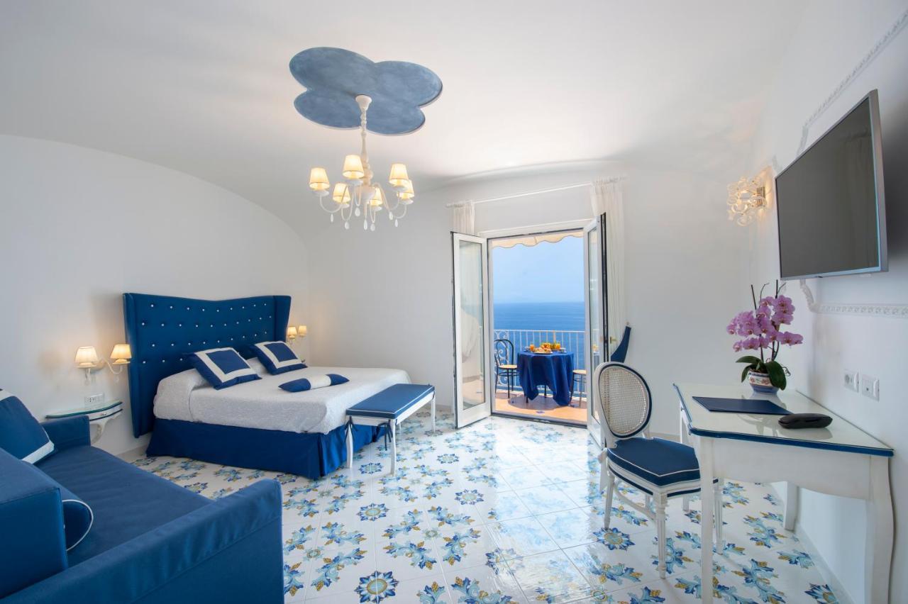 Open Gate Hotel Praiano Bagian luar foto