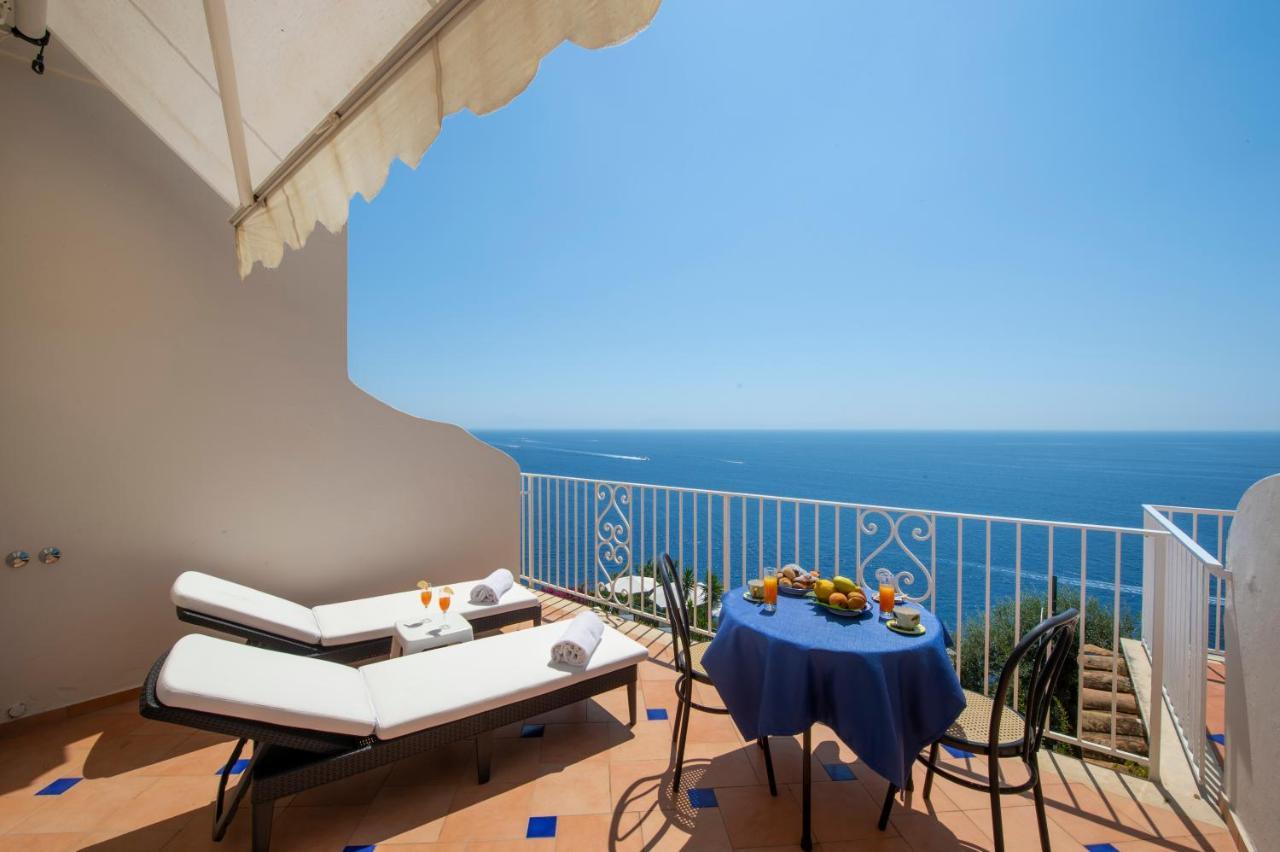 Open Gate Hotel Praiano Bagian luar foto