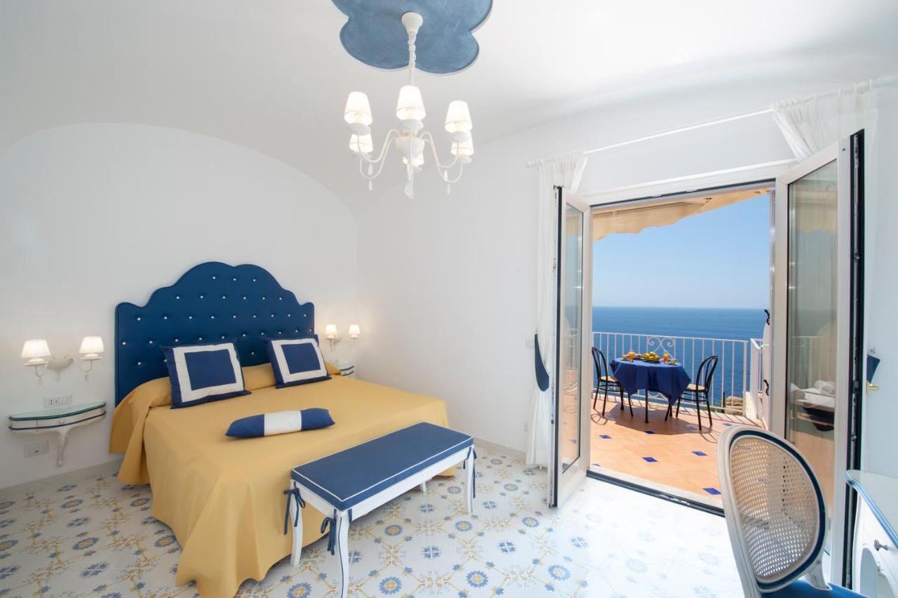 Open Gate Hotel Praiano Bagian luar foto