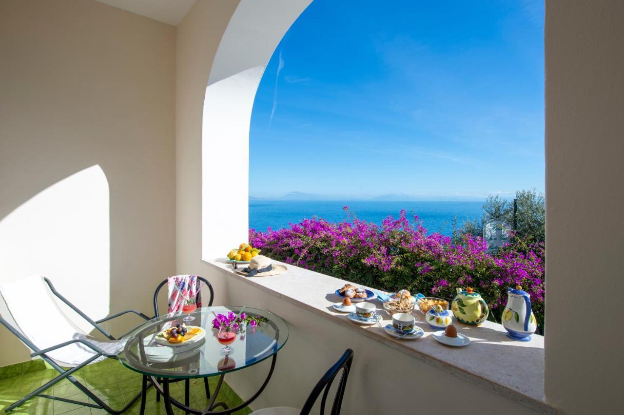 Open Gate Hotel Praiano Bagian luar foto