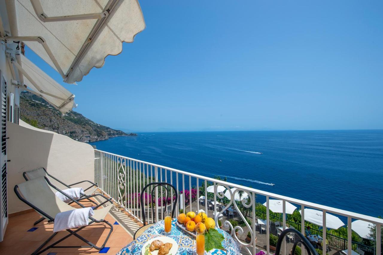Open Gate Hotel Praiano Bagian luar foto