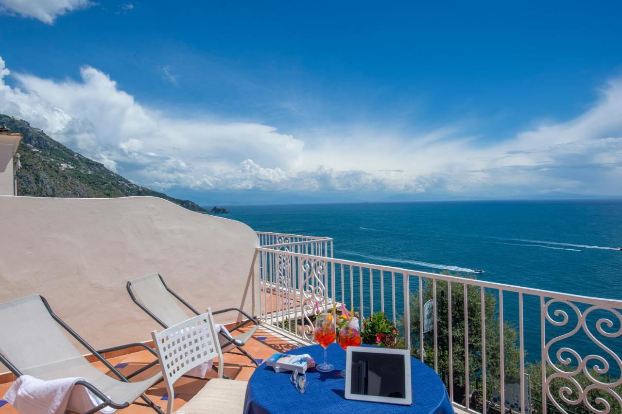 Open Gate Hotel Praiano Bagian luar foto
