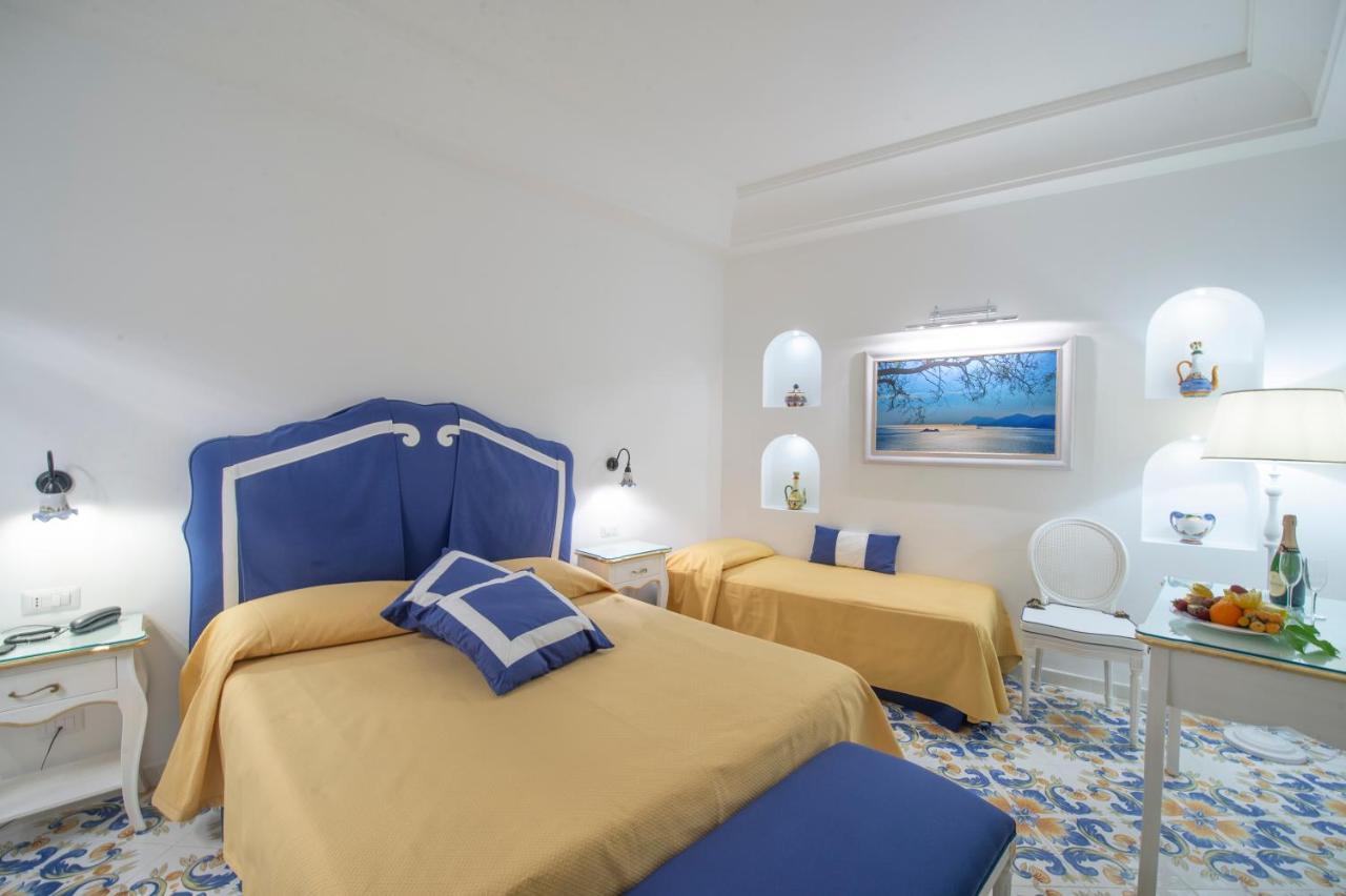 Open Gate Hotel Praiano Bagian luar foto