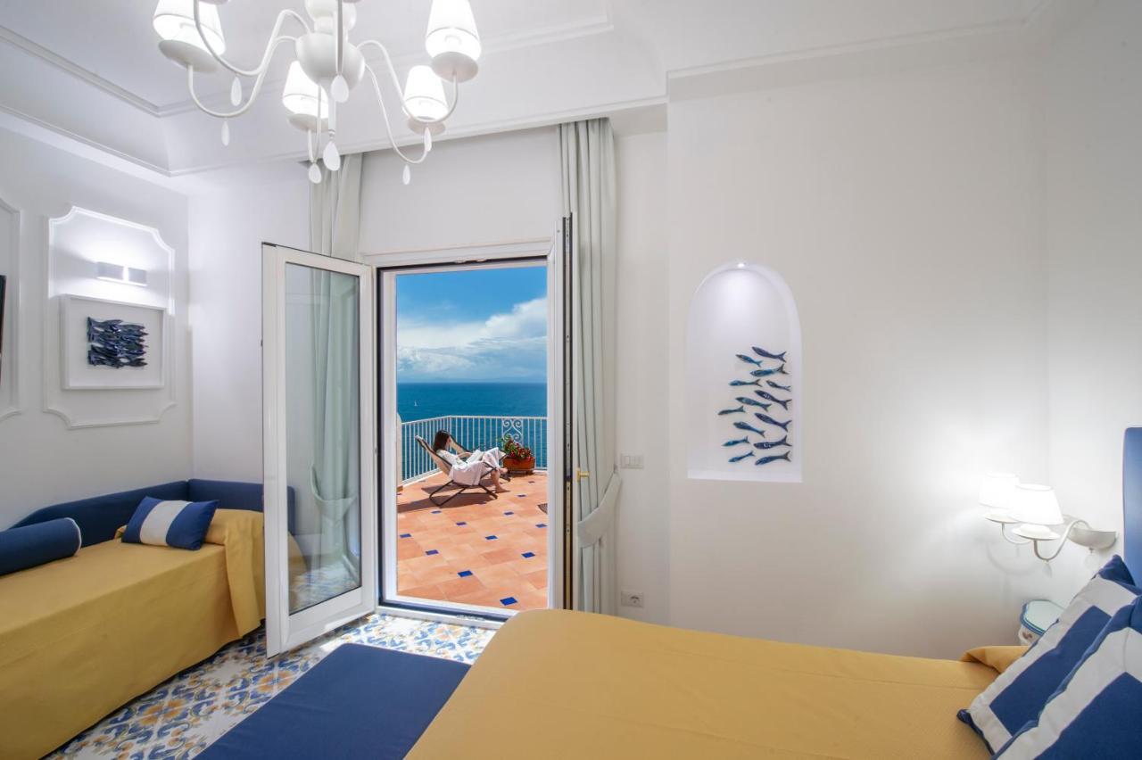 Open Gate Hotel Praiano Bagian luar foto