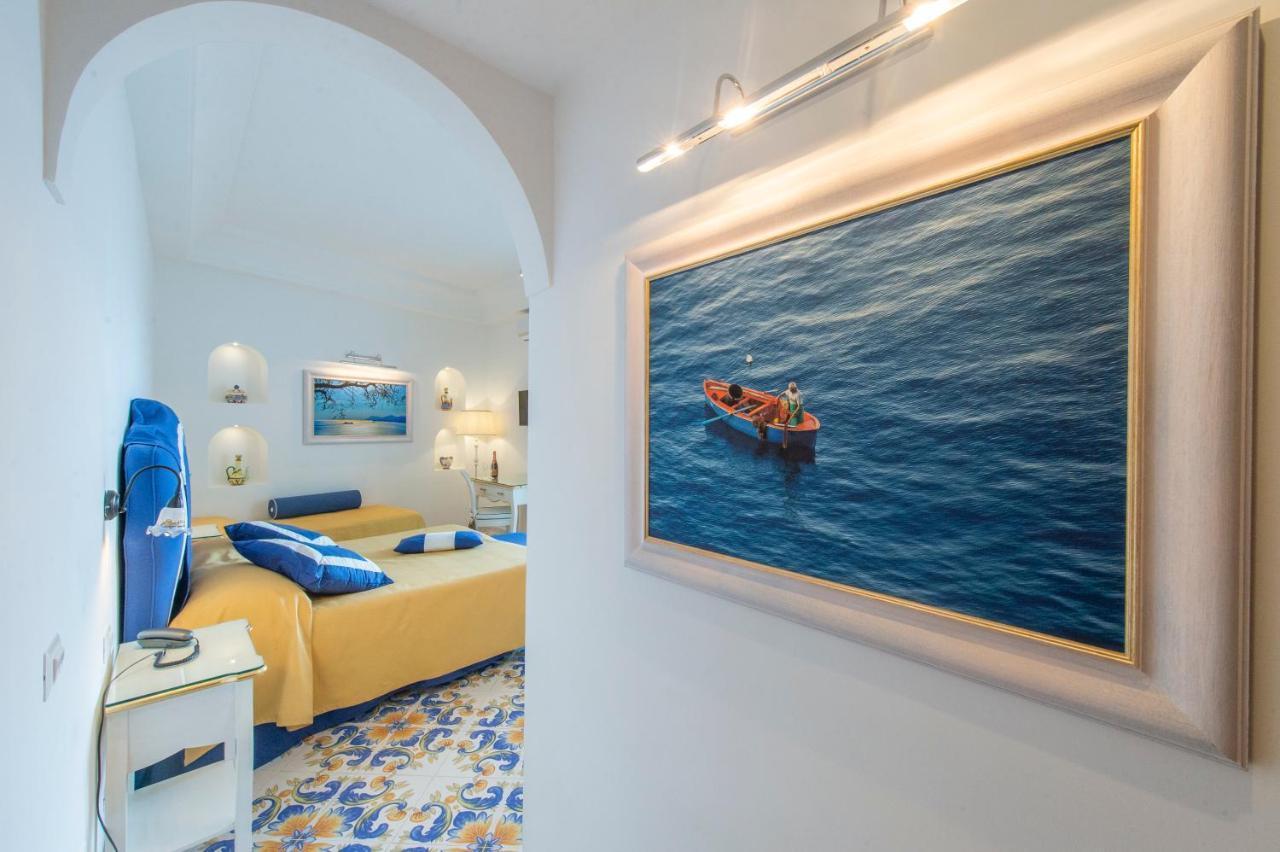 Open Gate Hotel Praiano Bagian luar foto